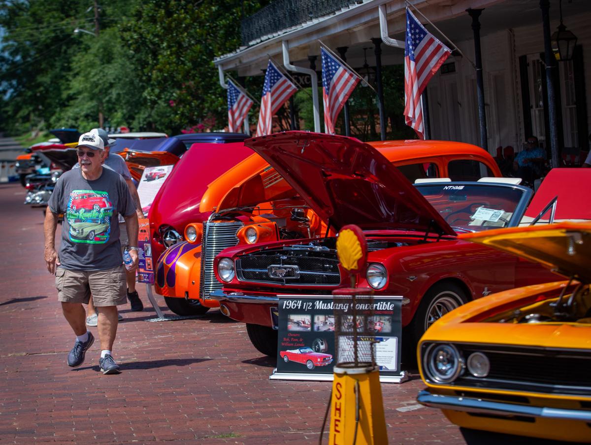 Classic cars roll into Jefferson for annual Outlaw Nationals Car Show
