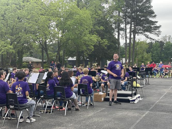 Despite rain, show goes on at Hallsville 'Music in the Park' News