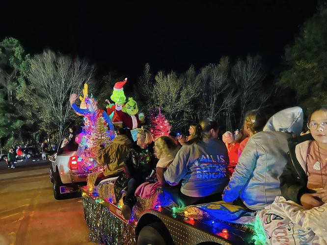 PHOTOS Hallsville kicks off week of Christmas parades in Harrison