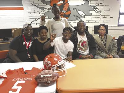 Ef S Smith Signs To Play Football For Southwestern Oklahoma State