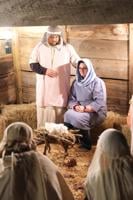 Live nativity keeps Christmas spirit alive in Marshall