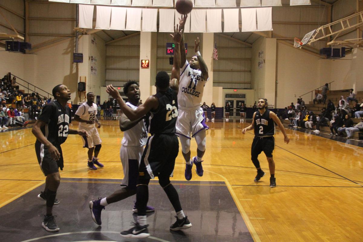 Hamilton Continues To Lead Wildcats In Senior Season Sports