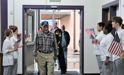 Veterans day with or without apostrophe