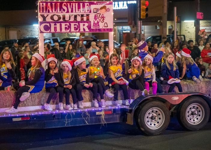 Jefferson, Hallsville get in Christmas spirit with parades, lighting