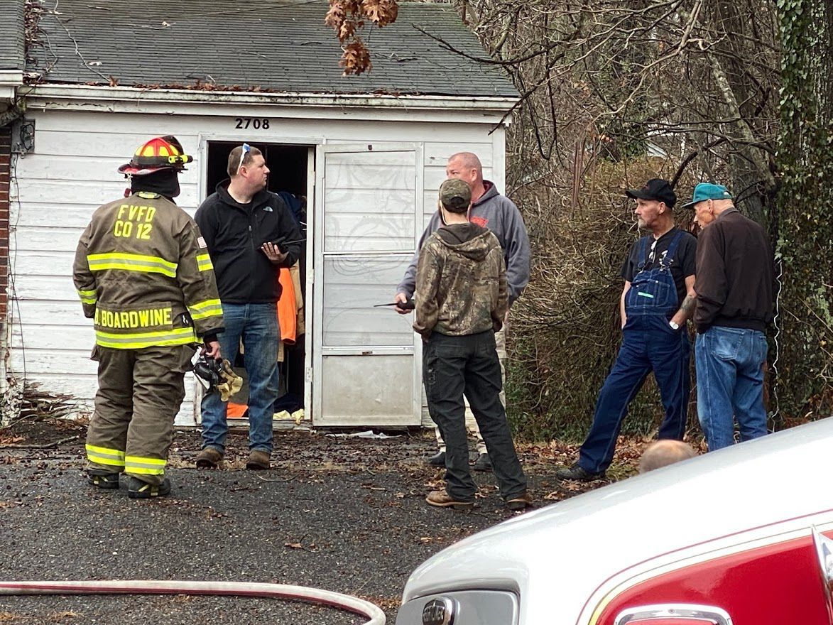 Man found lying in yard outside burning house in Collinsville Local