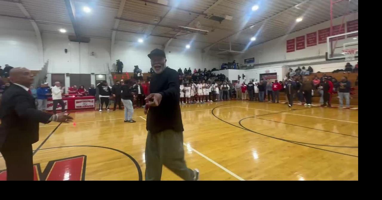 WATCH: Martinsville honors 15 state championship winning boys basketball teams
