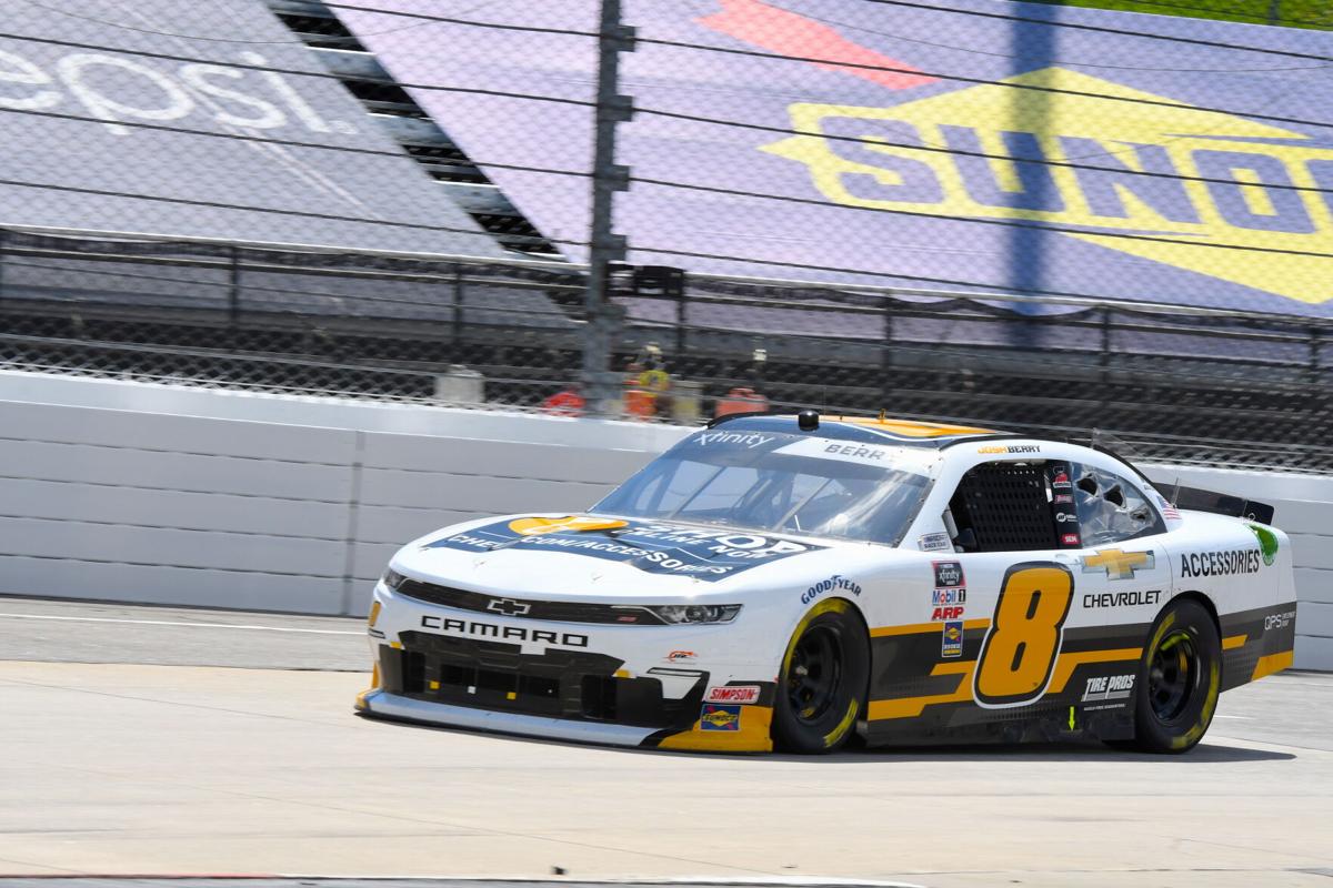 Josh Berry Makes The Most Of His Experience And Opportunities To Win The Nascar Xfinity Series Cook Out 250 At Martinsville Speedway Auto Racing Martinsvillebulletin Com