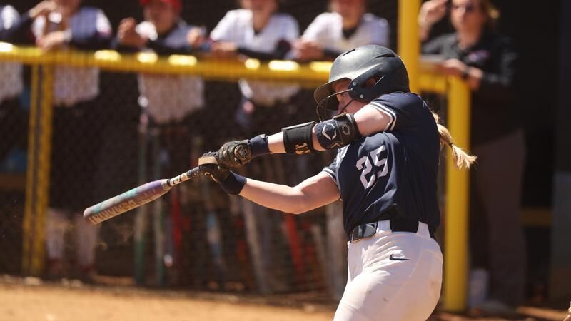 Softball splits ODAC doubleheader with Roanoke