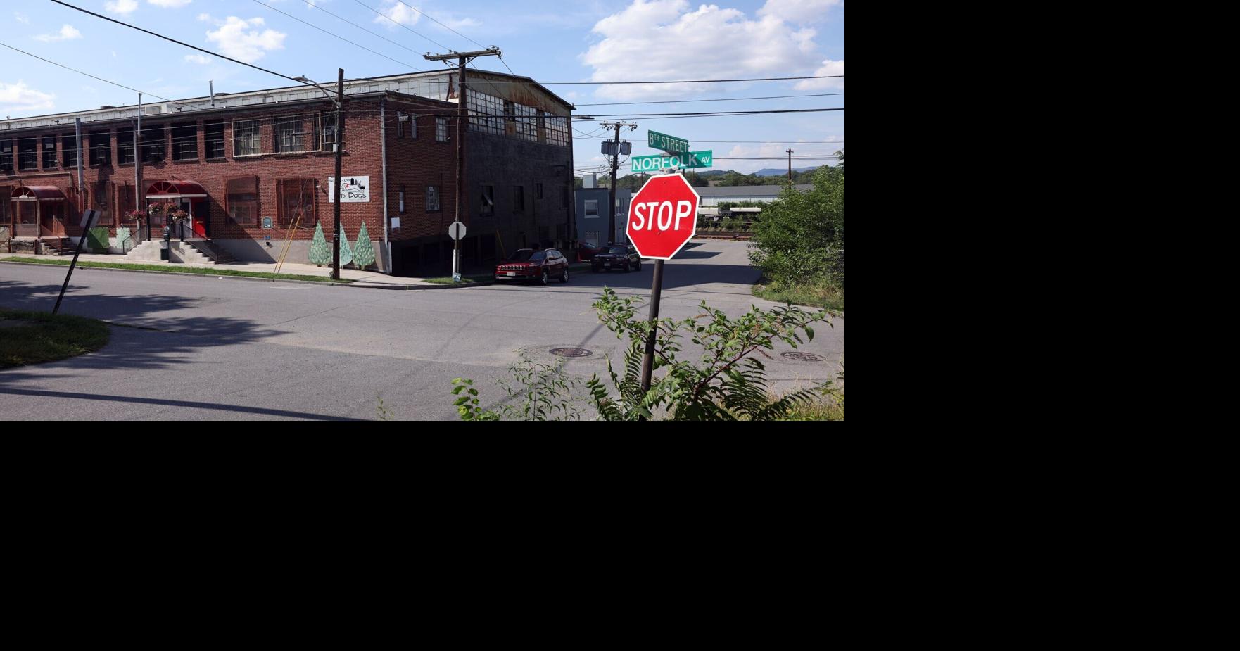 Roanoke police investigating kennel, urge owners to remove dogs LAURENCE HAMMACK The Roanoke Times Jul 7, 2026 9 hrs ago