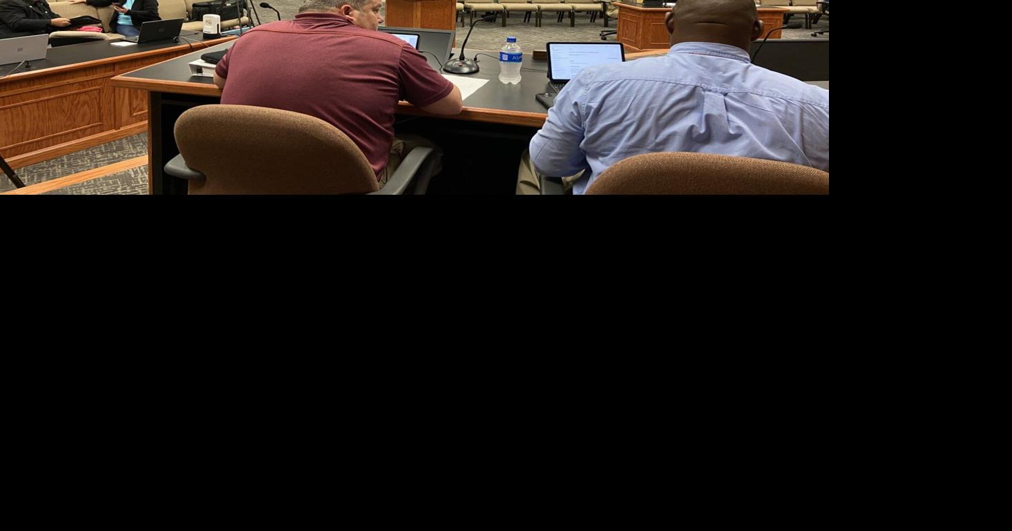 Sheriff accuses county administrator of lying