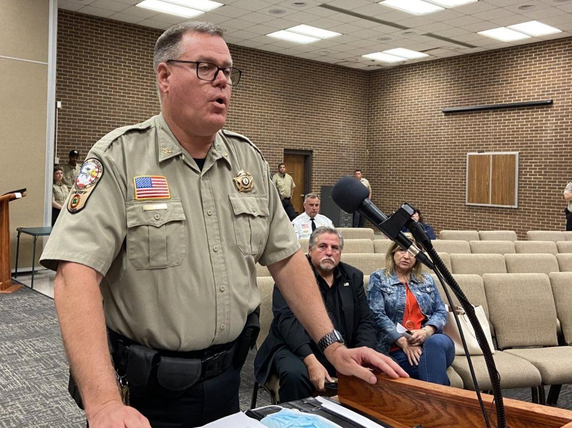 Sheriff accuses county administrator of lying