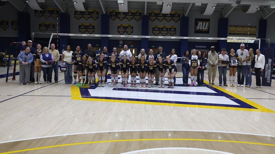 Women’s volleyball defeated by Bridgewater [RV] on Senior Day