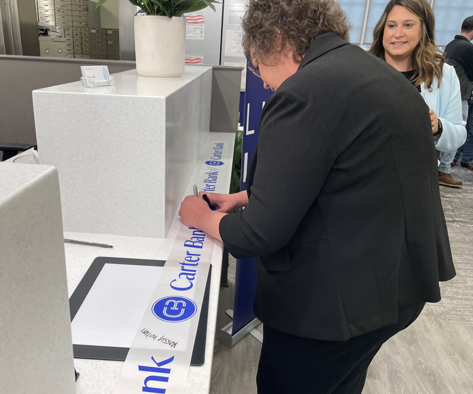 Bank Ribbin Carter Bank unveils new branch displaying updated branding