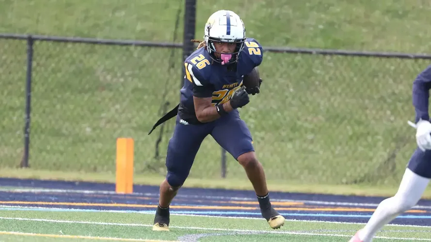 Football defeated by Randolph-Macon