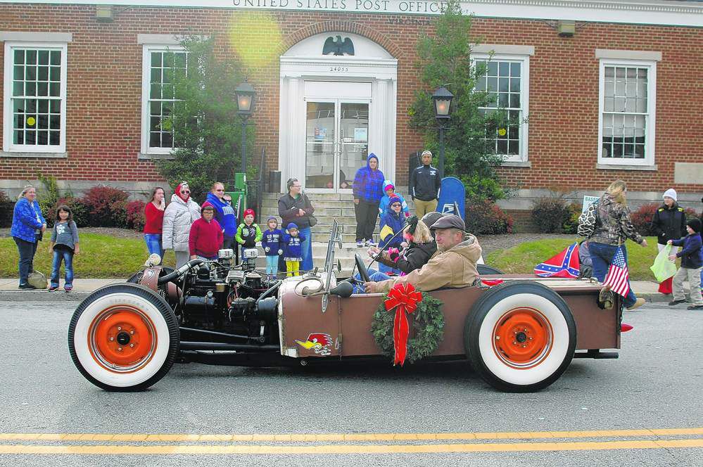 Bassett Christmas Parade 2016 Gallery