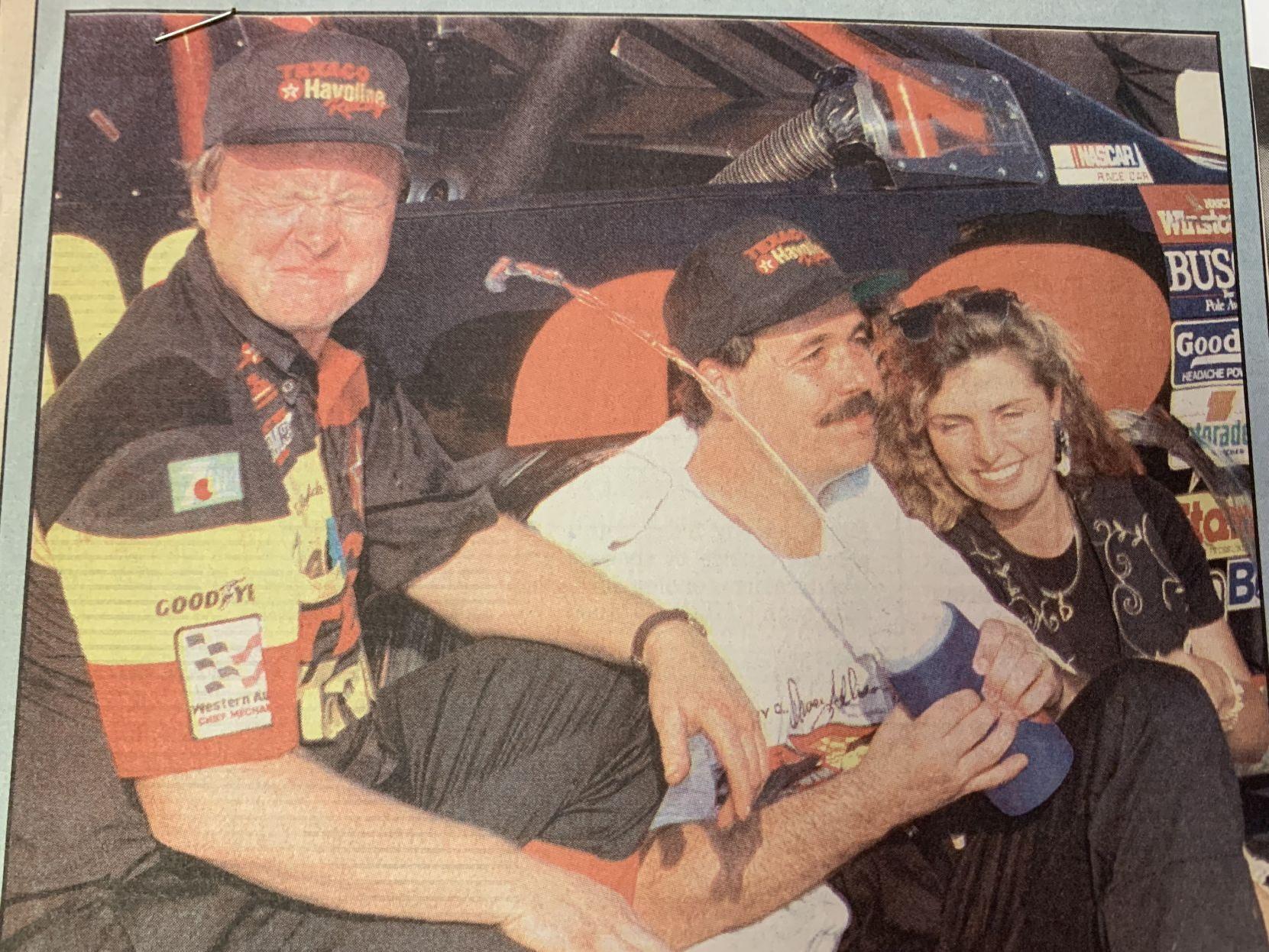 Stories From Martinsville Speedway Fox Sports Analyst Larry Mcreynolds Recalls Winning His Only Trophy At The Paperclip Martinsvillebulletin Com