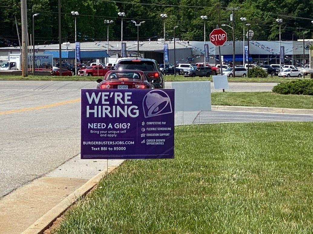 hiring taco bell