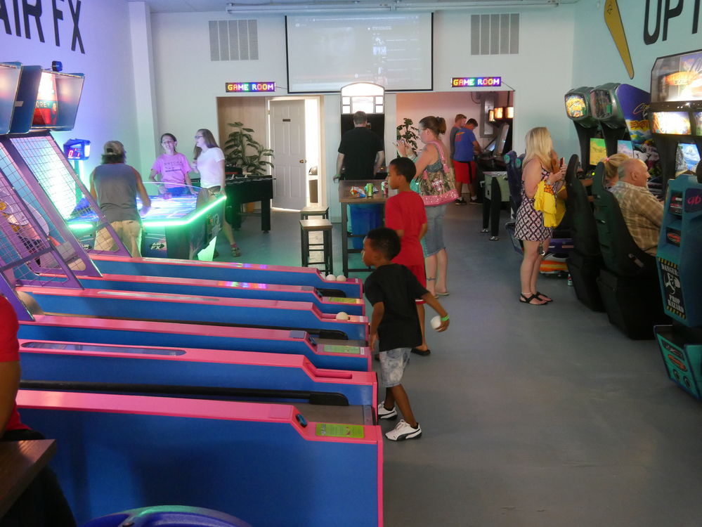 Uptown Pinball holds grand opening Gallery