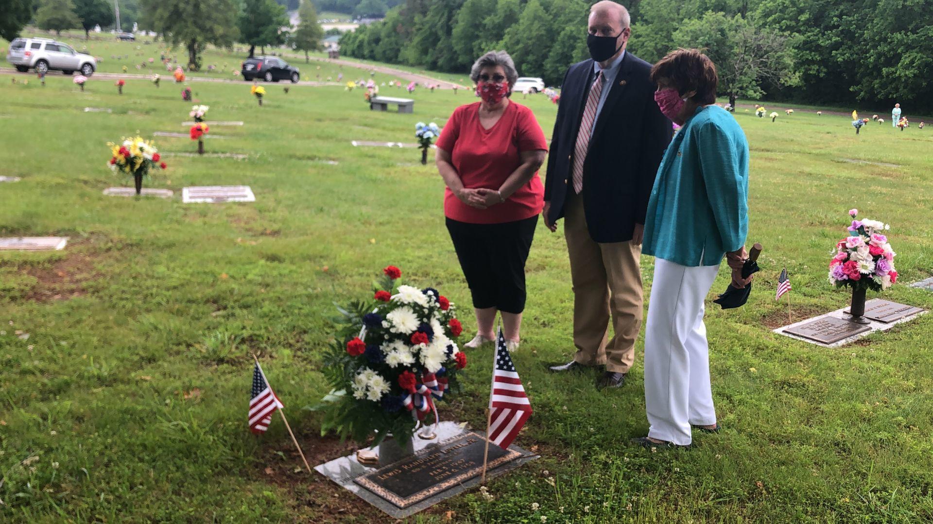 Memorial Day service at Roselawn Chapel Funeral Home and Burial Park