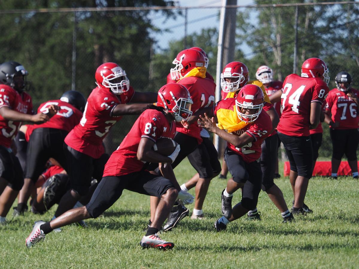 2022 Football Preview: Martinsville looks to bring along young line to help  veteran skill players