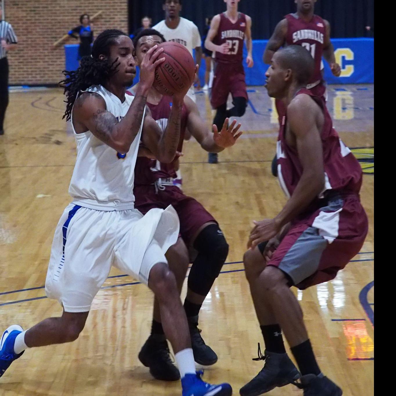 Patriots Down Sandhills 91 71 Behind Petty S 26 Points And Green S