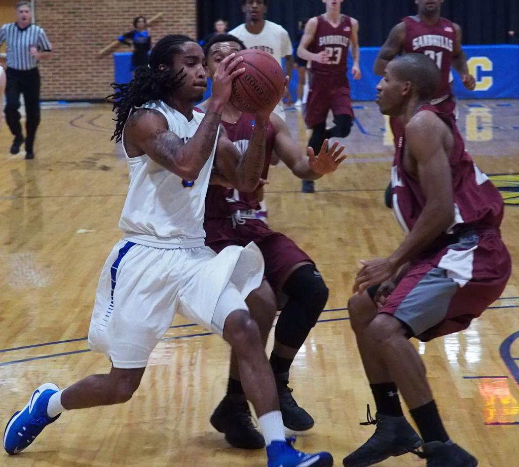 Patriots Down Sandhills 91 71 Behind Petty S 26 Points And Green S Double Double Sports Martinsvillebulletin Com