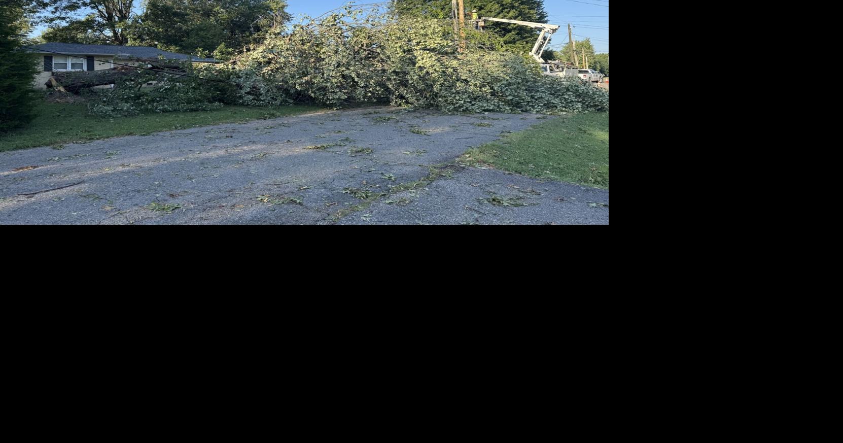 'You could see us; all the sky was lighted up,' Mayfield resident recounts overnight storms