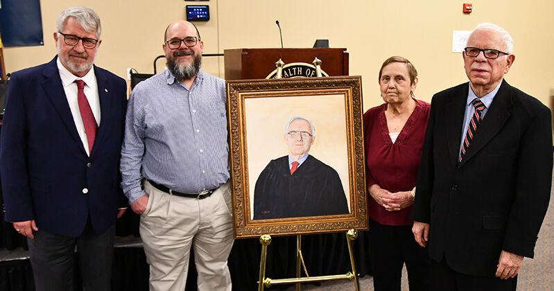 Mayfield artist's portrait of retired justice featured in Frankfort