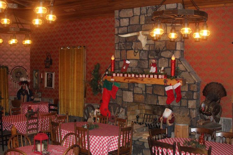 Cartwright Grove gets decked out for holidays Local News mayfield