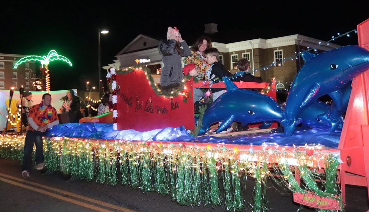 Mayfield Kentucky Christmas Parade 2022 Merry And Bright | News | Mayfield-Messenger.com