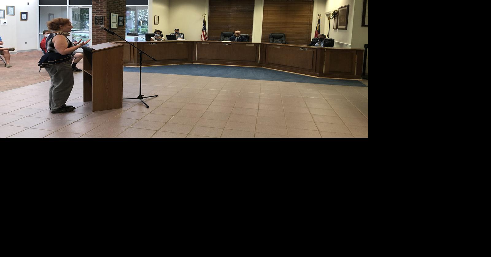 Marion City Council approves zoning for new apartments on U.S. 70 West