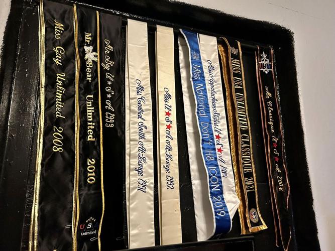 042826-hdr-news-cabaret-p2