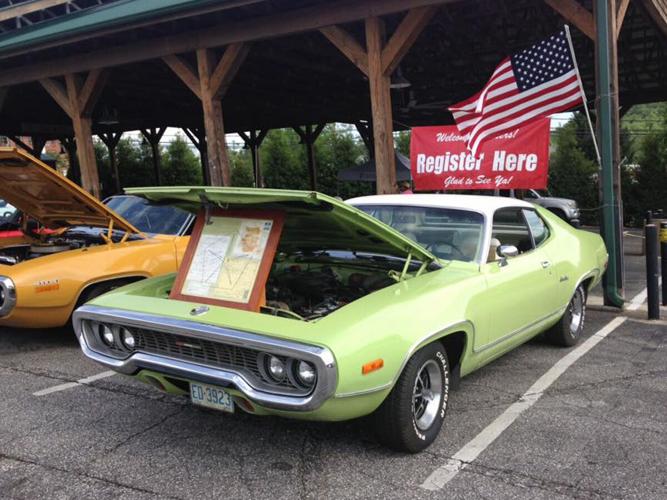 Clean green machine: Mostiller family's 1972 Plymouth Satellite Sebring