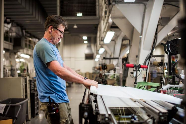 060225-hdr-news-furniture-p2