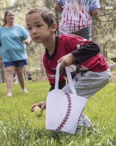 4-14 EasterEggHunt-7.JPG