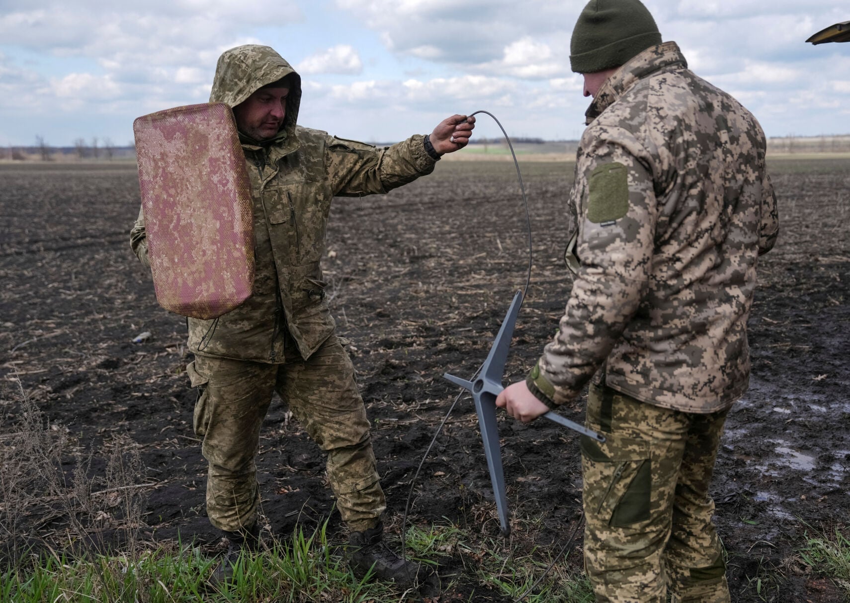 UKRAINE-CRISIS/STARSHIELD