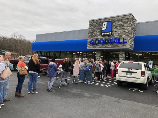 Goodwill opens retail store in Marion
