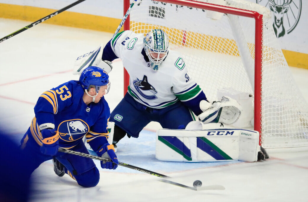Sabres Canucks