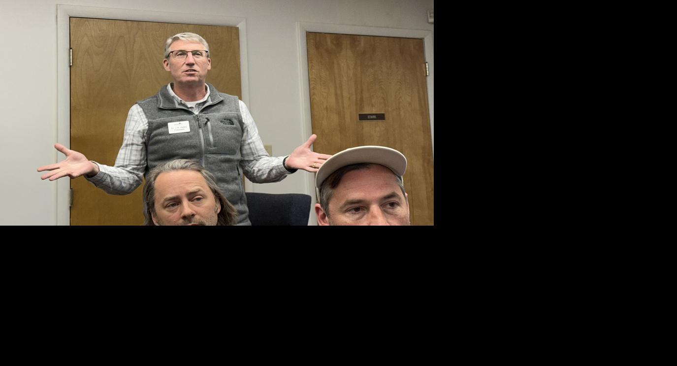 Aldermen meeting 2.jpeg