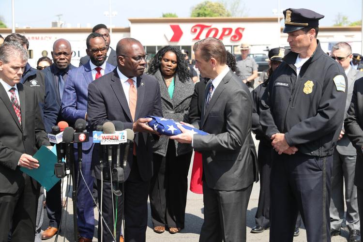 Briefing at Tops
