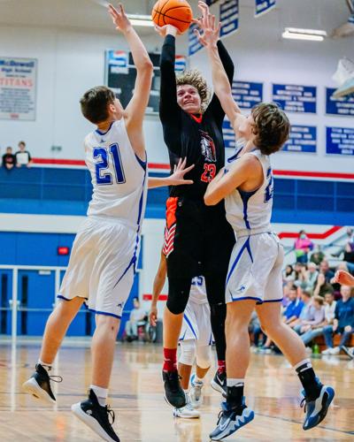 Down to the wire: East McDowell takes 2 close ones from West in middle school hoops