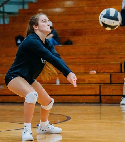 Lady Titans still looking for first volleyball win