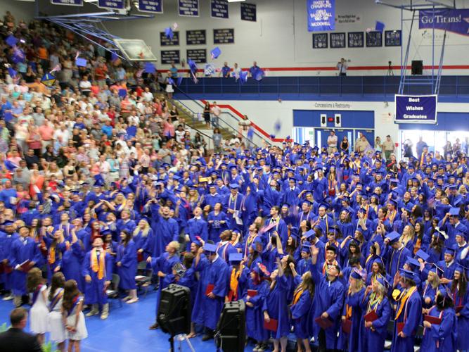 Graduation 10, rgb.jpg