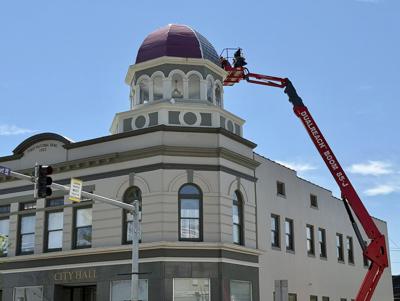 Marion City Hall's cupola gets some fixing up