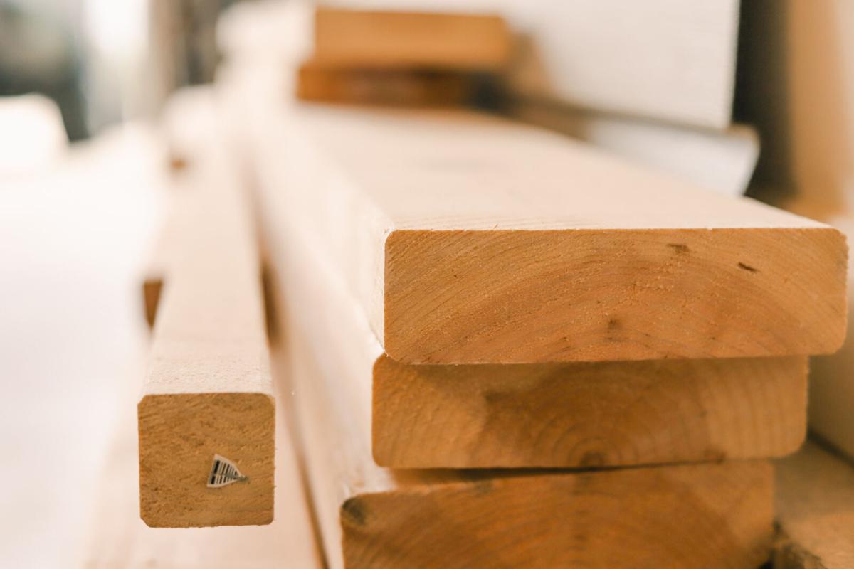 070921-mmn-nws-lumber-p1.jpg