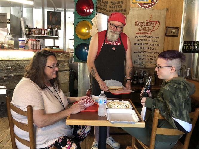 South Side Eatery now serving tasty food in Marion