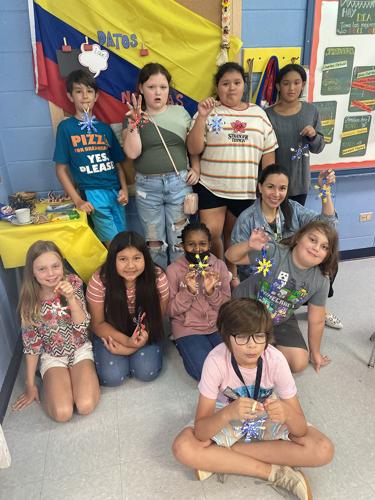 Eastfield students make ornaments for U.S. Capitol Christmas tree