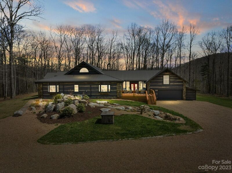 4 Bedroom Home in Spruce Pine - $1,550,000