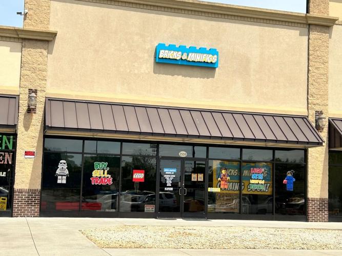 041026-hdr-news-lego-p3