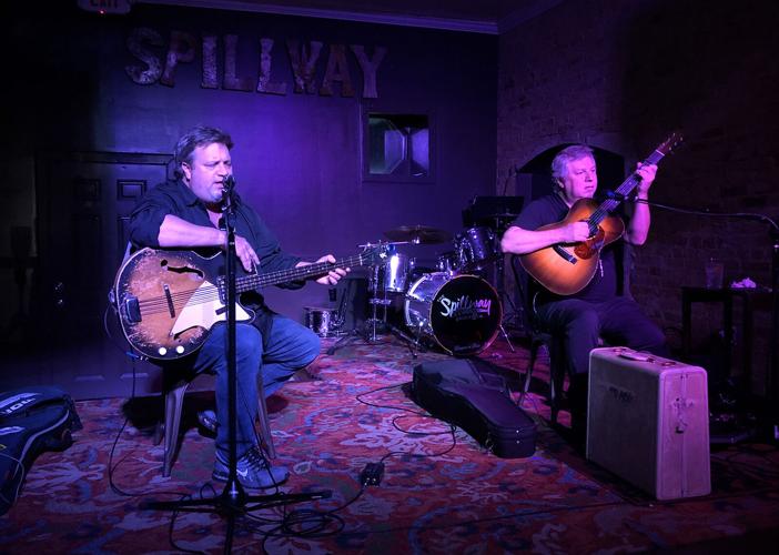 Spillway closing 3.jpg